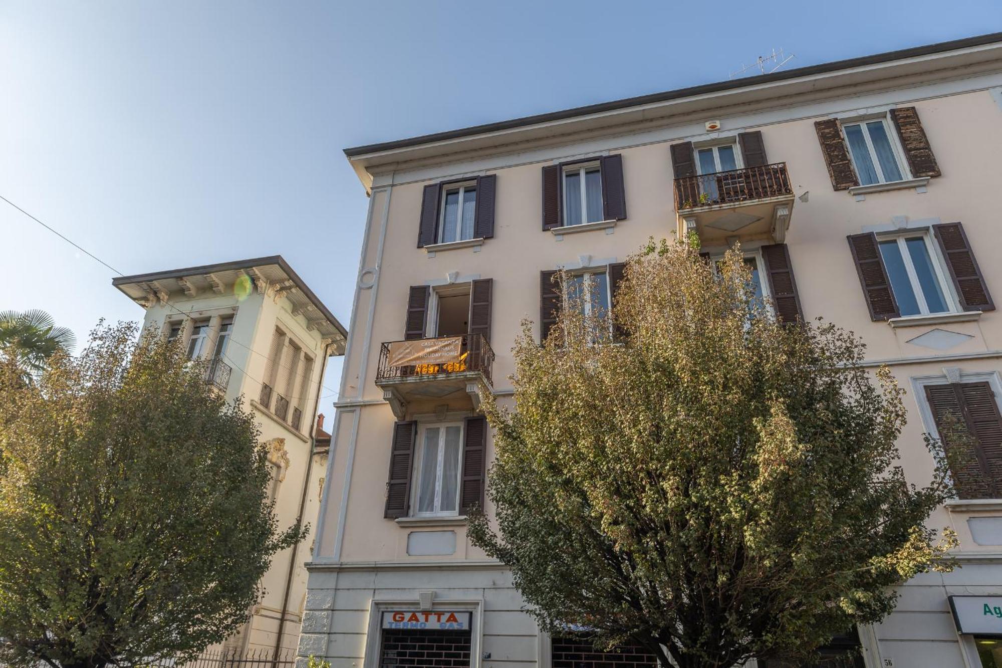 Casa Vacanza Dimora Vincenza Luino Kültér fotó