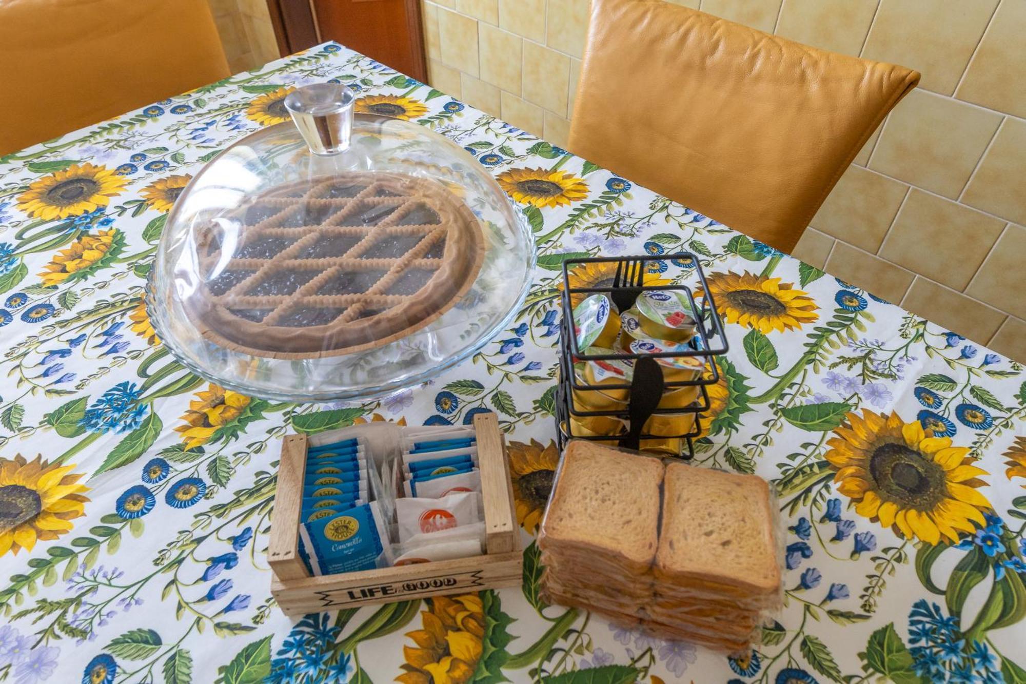 Casa Vacanza Dimora Vincenza Luino Kültér fotó